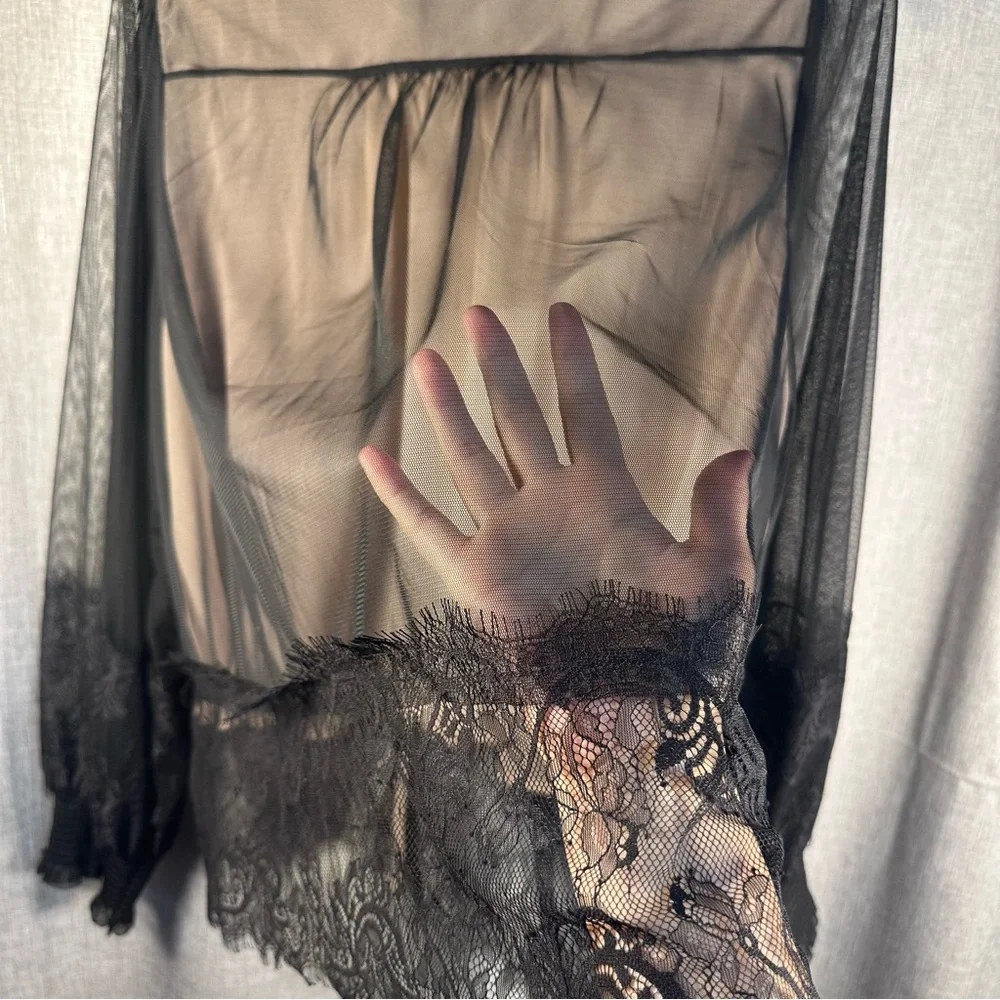 Anthropologie Layered Tulle Puff-Sleeve Lace Blouse. Size Large - Picture 11 of 11